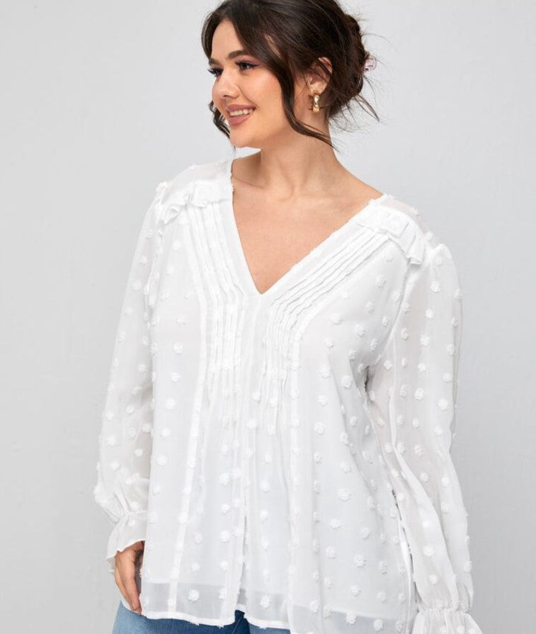 Blusa con manga con volante plisada y lunares suizos