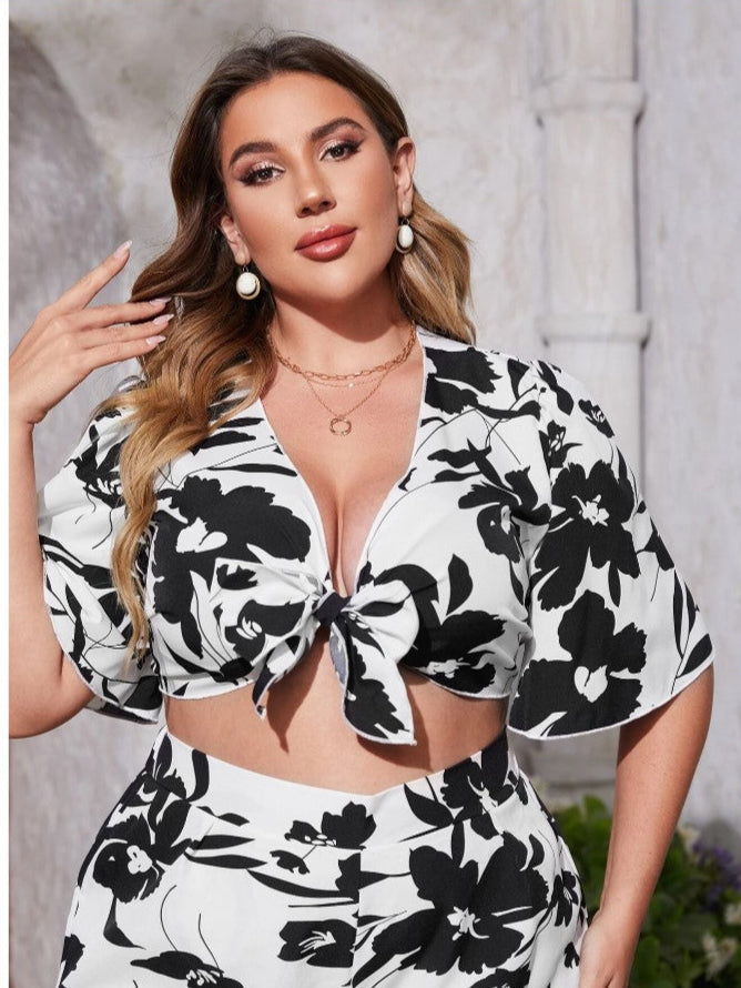 Plus, Floral Top & Split Thigh Pants